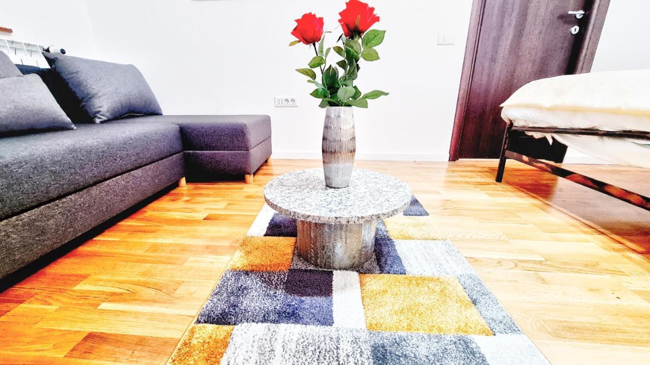Spacious 5* Luxury In Historic Center Free Parking Kluž Exteriér fotografie